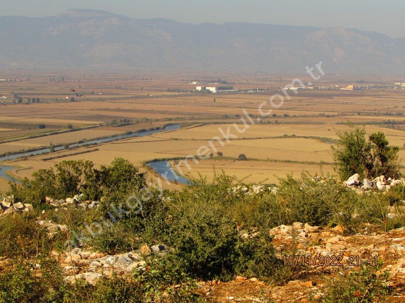 DİDİM AKYENİKÖYDE SATILIK İMARLI KÖŞEBAŞI ARSA