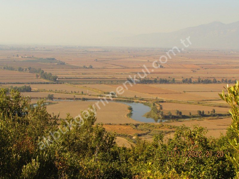 DİDİM AKYENİKÖYDE SATILIK İMARLI KÖŞEBAŞI ARSA