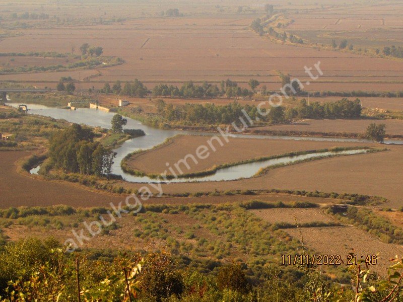 DİDİM AKYENİKÖYDE SATILIK İMARLI KÖŞEBAŞI ARSA